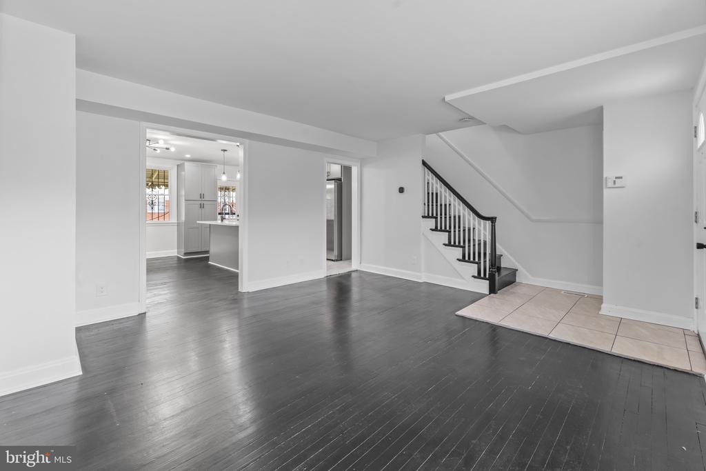 1632 Lochwood Rd