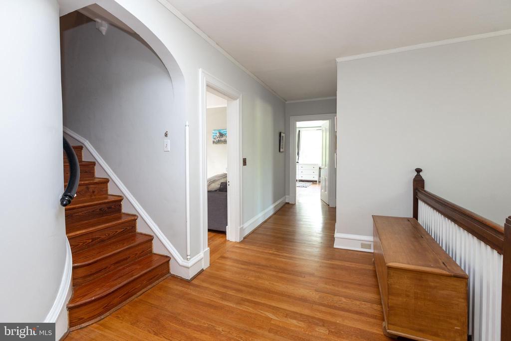 4711 Roland Ave
