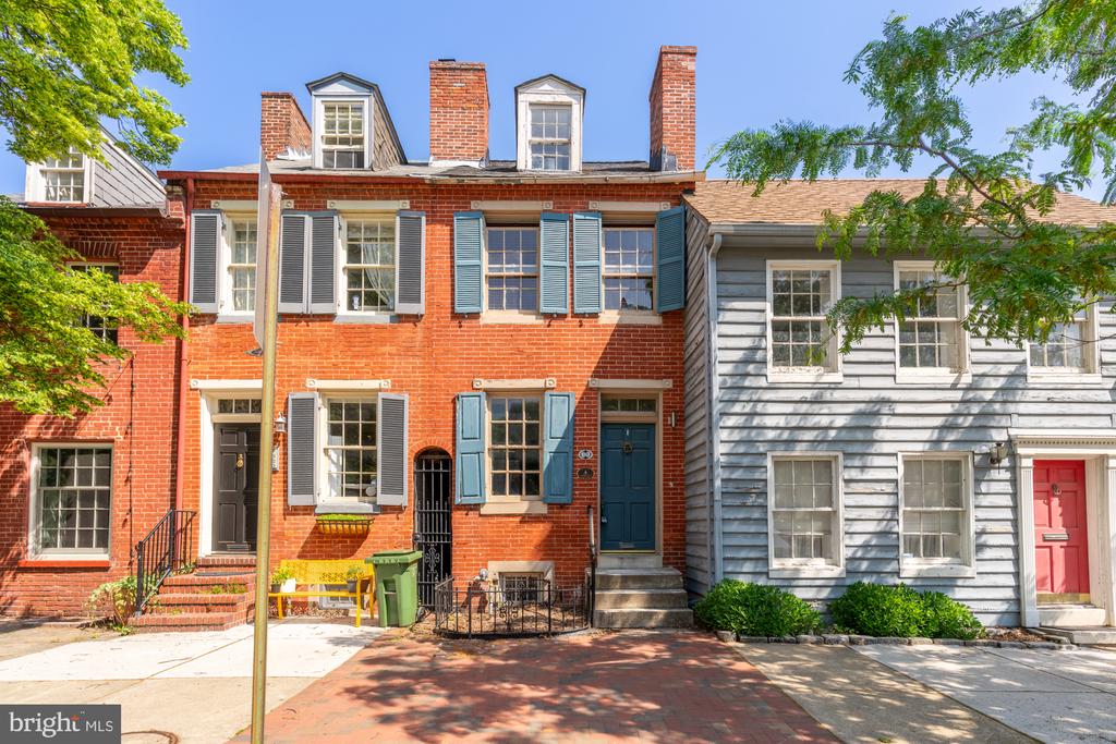 128 E Montgomery St