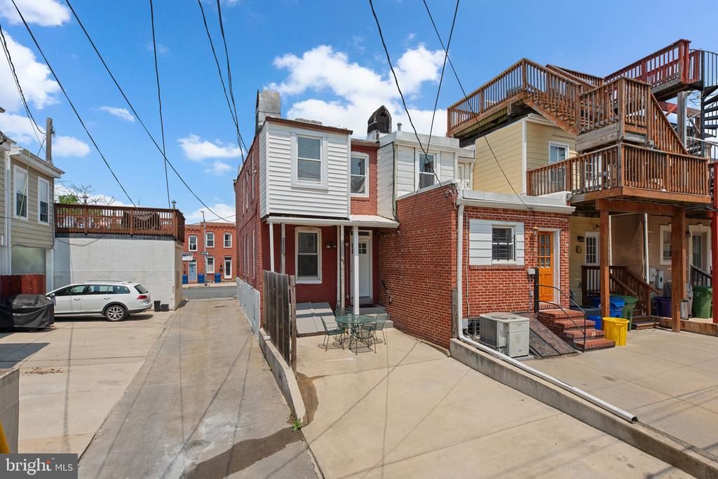 3101 Foster Ave