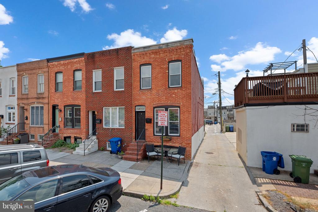 3101 Foster Ave