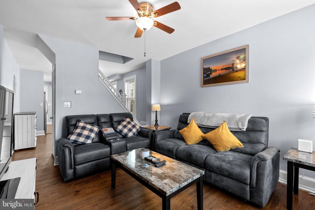 3101 Foster Ave