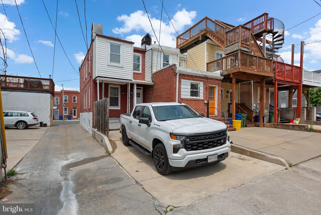 3101 Foster Ave