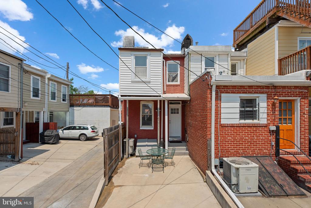 3101 Foster Ave