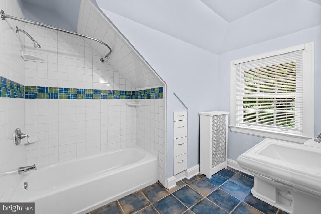 109 Deepdene Rd