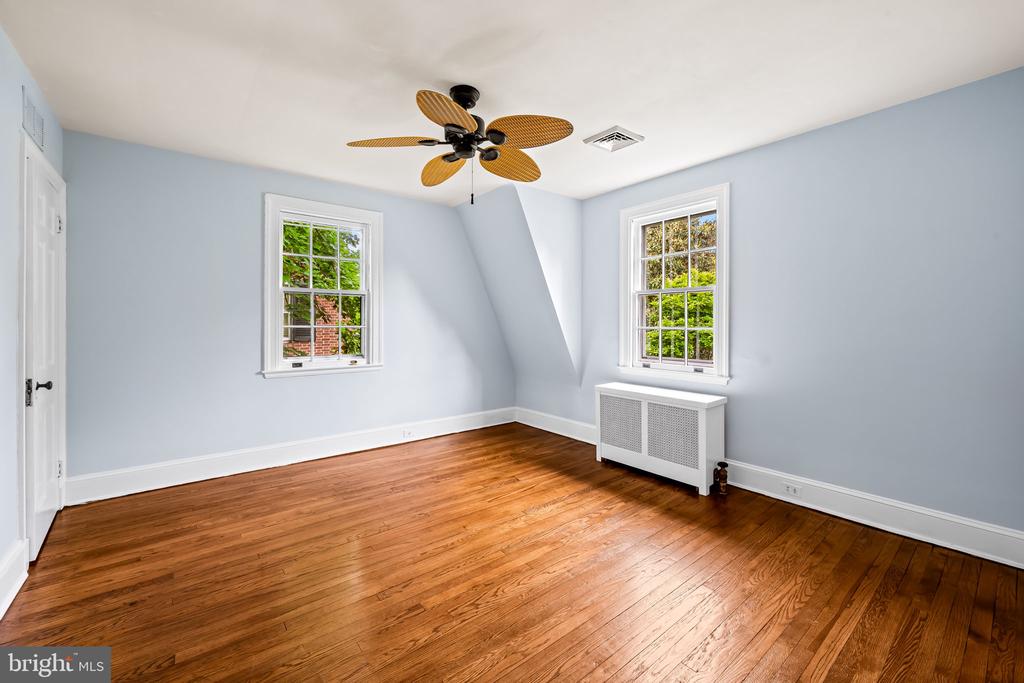 320 Tunbridge Rd