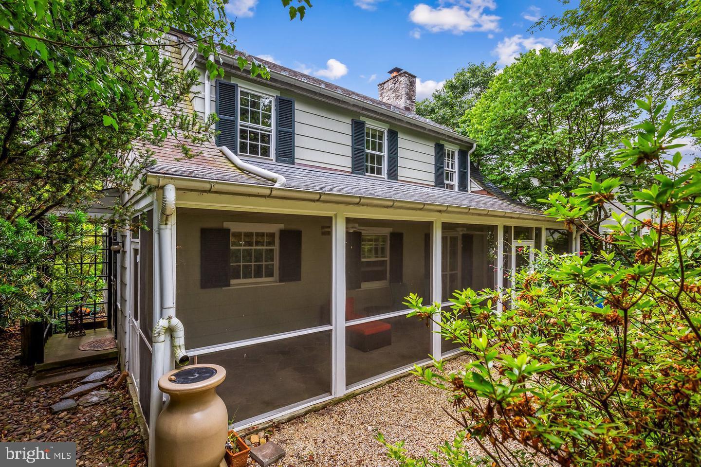 320 Tunbridge Rd