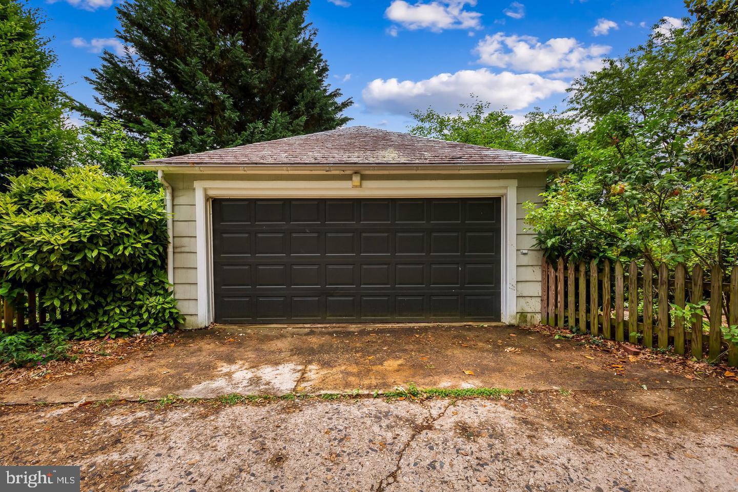320 Tunbridge Rd
