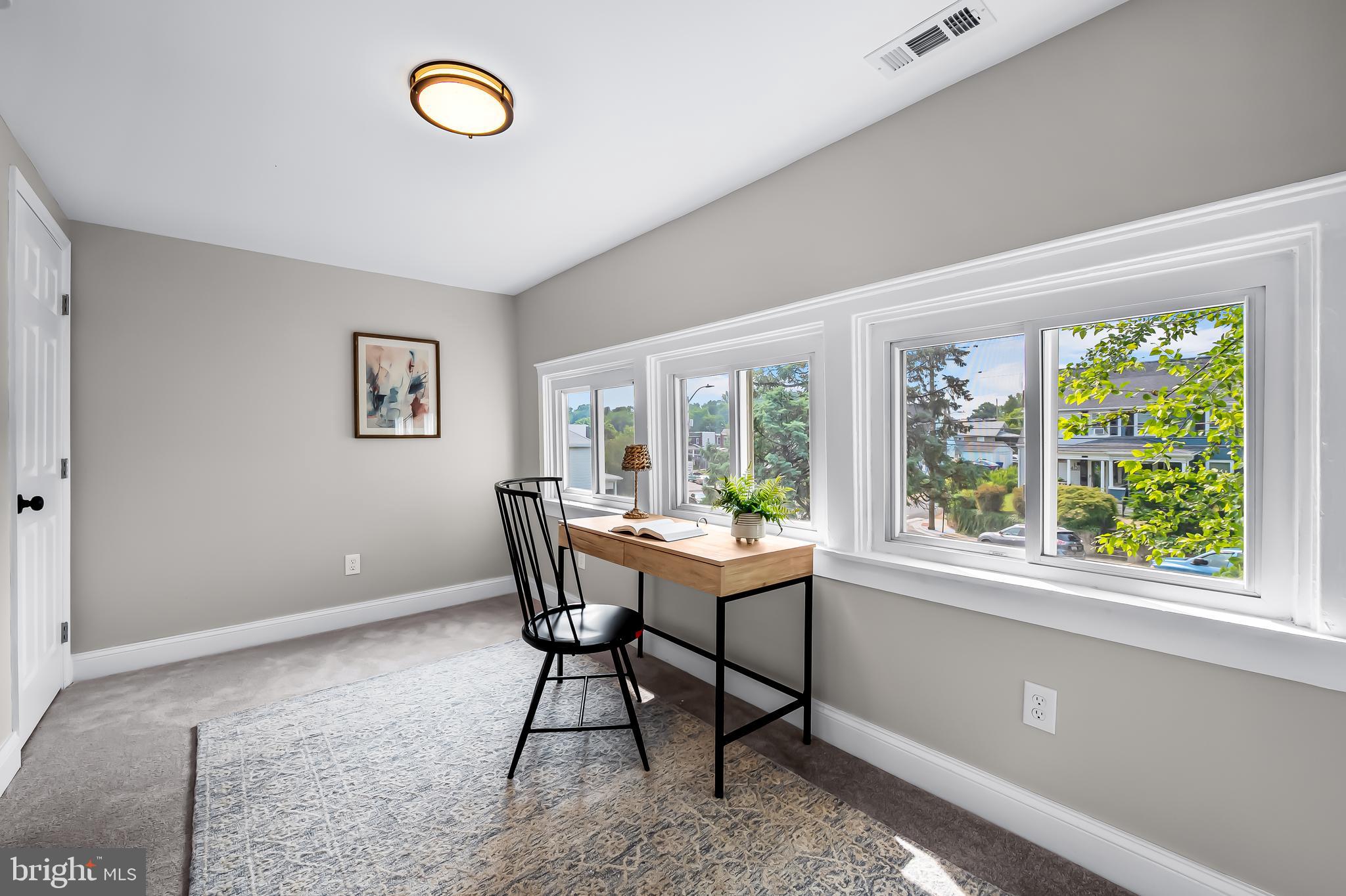 1402 W Old Cold Spring Ln