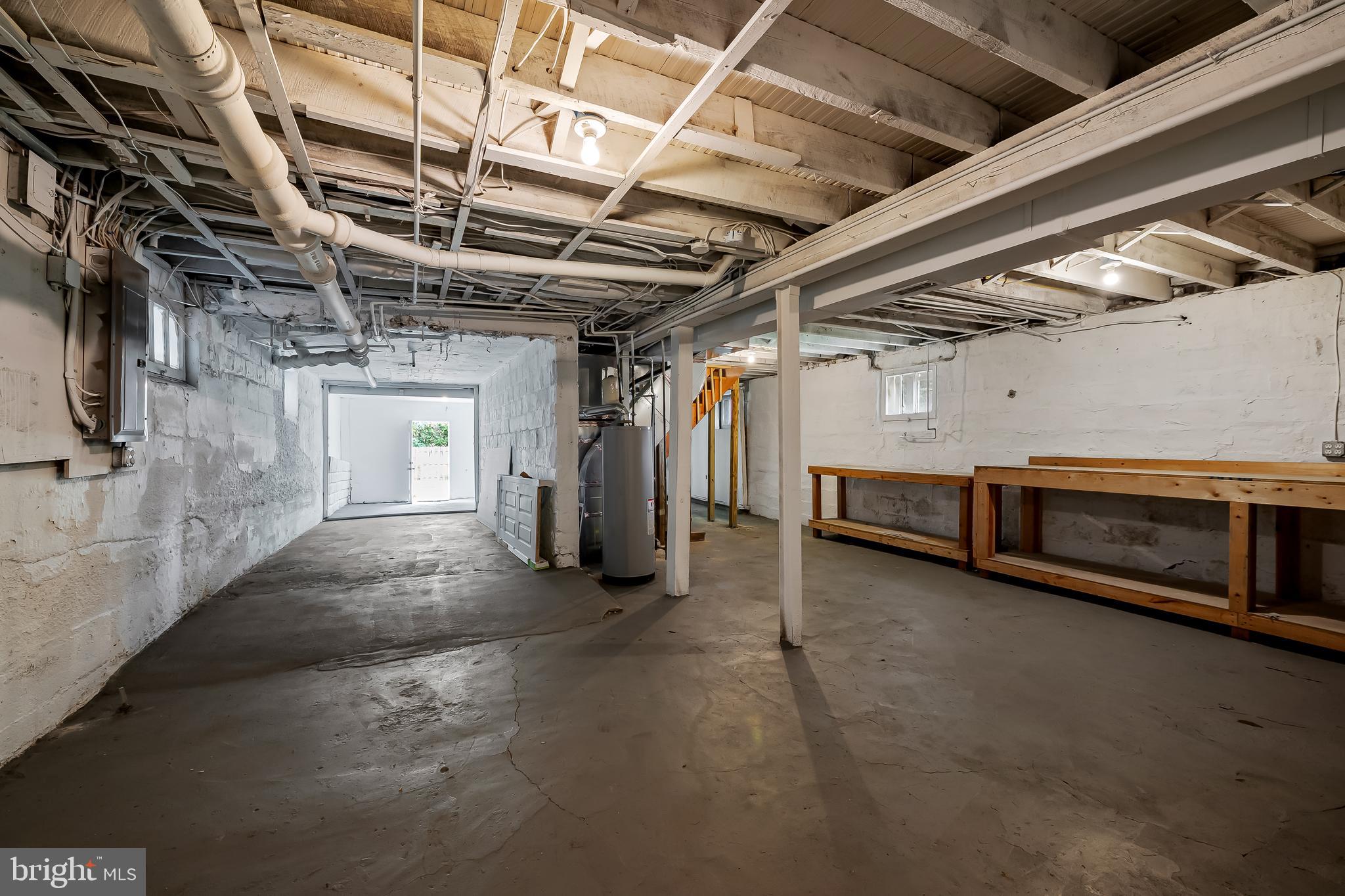 1402 W Old Cold Spring Ln