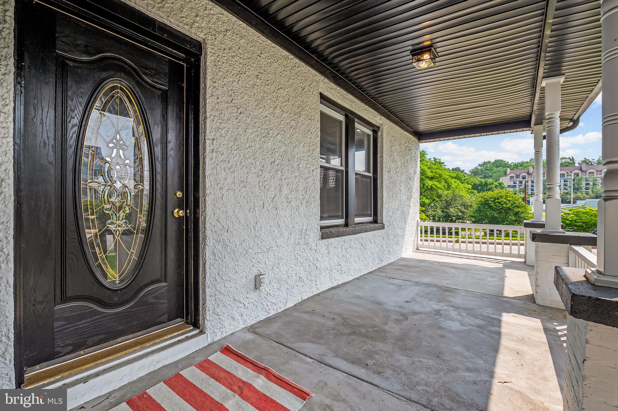 1402 W Old Cold Spring Ln