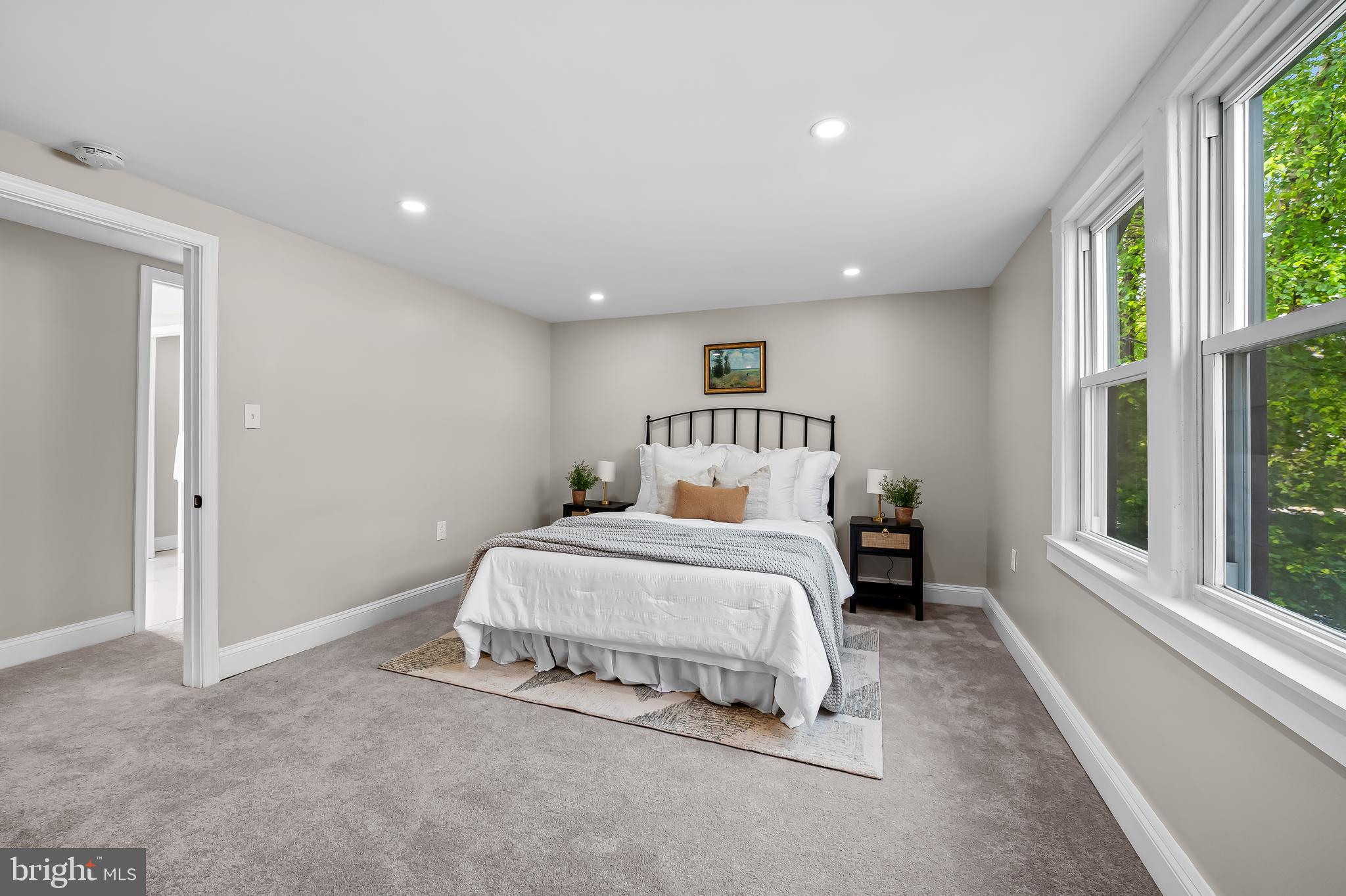 1402 W Old Cold Spring Ln