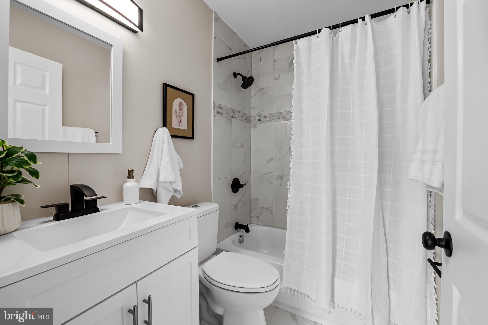 1402 W Old Cold Spring Ln