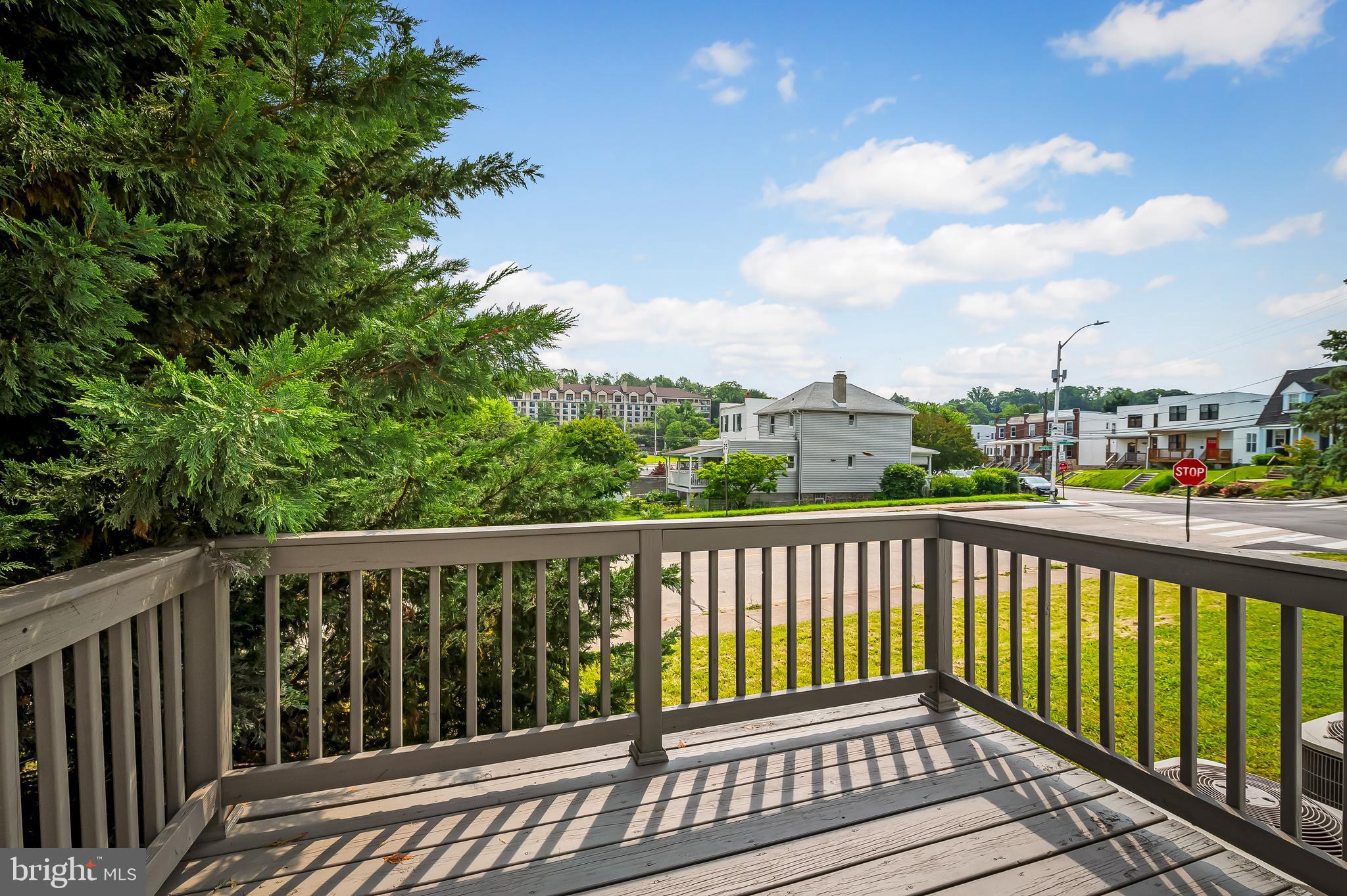 1402 W Old Cold Spring Ln