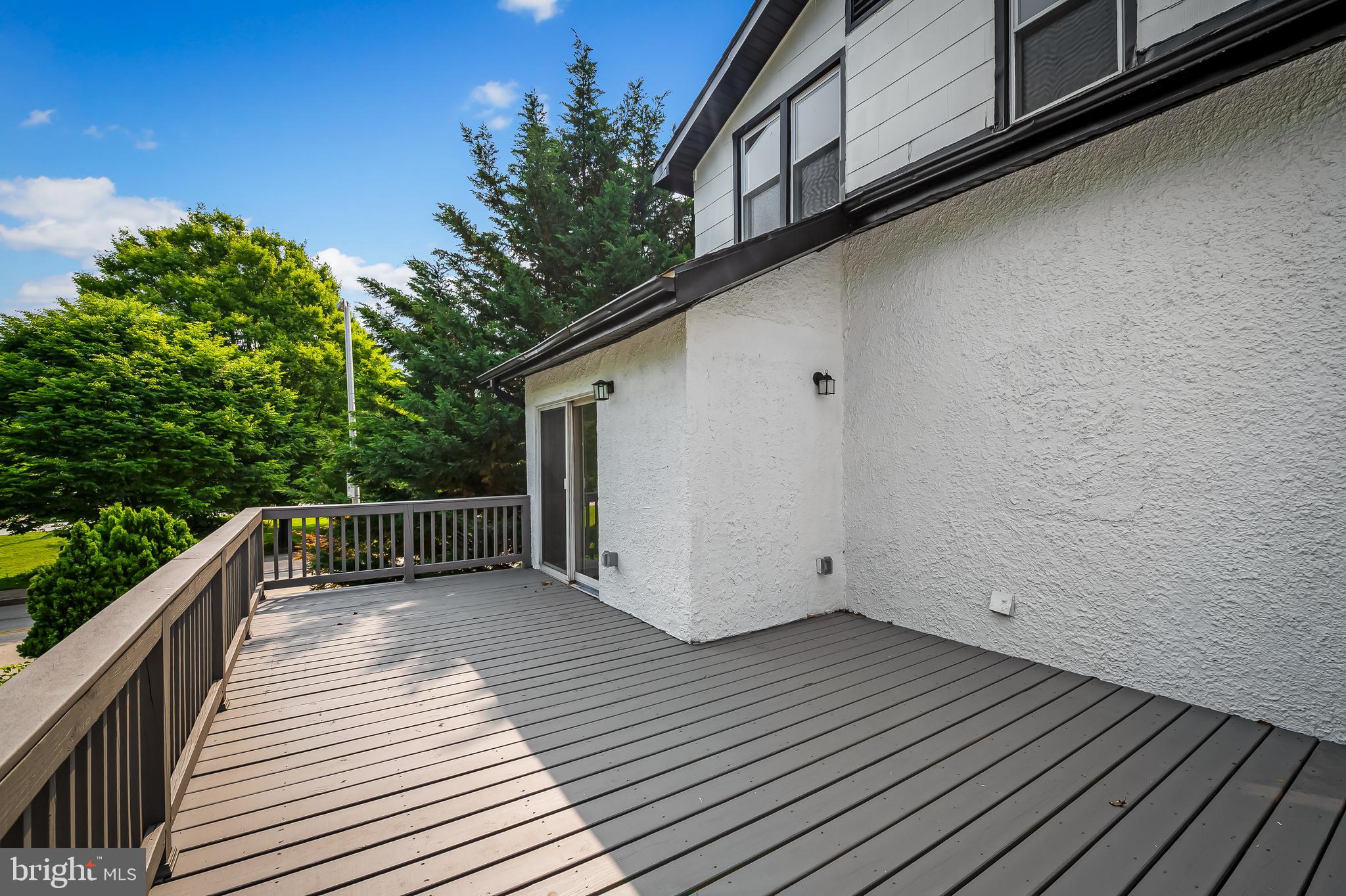 1402 W Old Cold Spring Ln