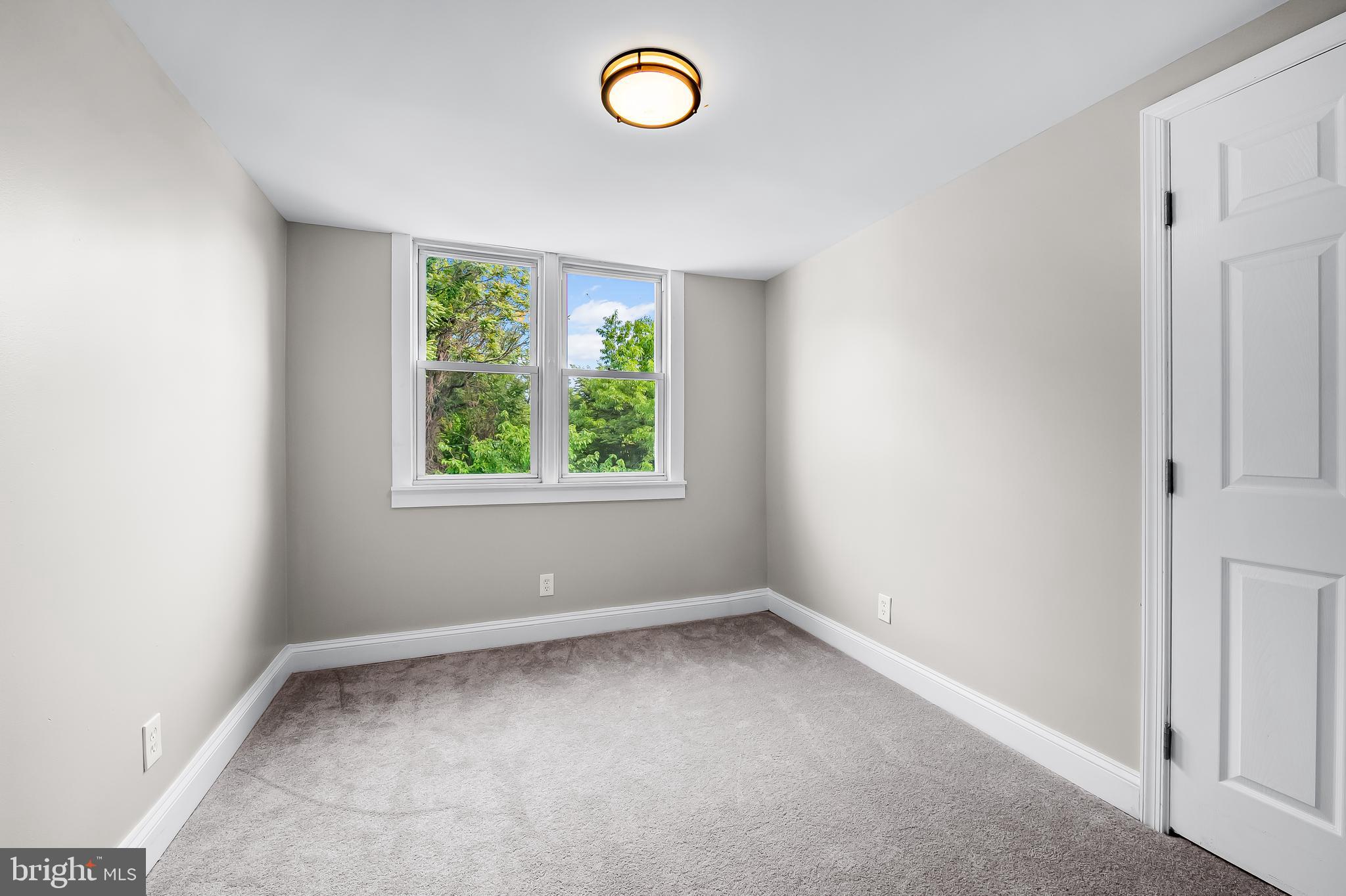 1402 W Old Cold Spring Ln