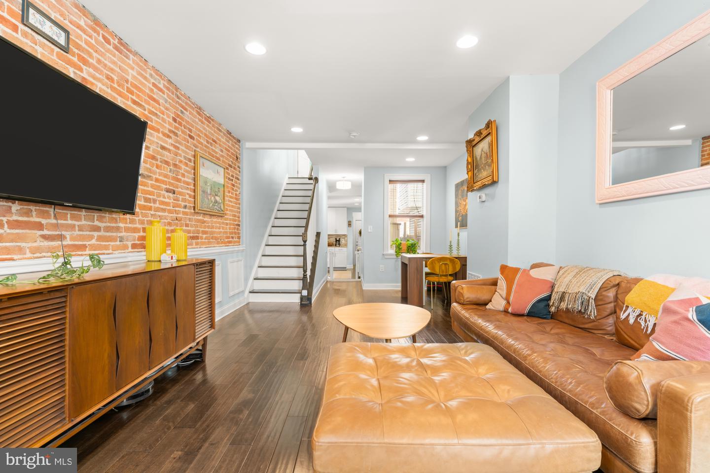 206 E Randall St