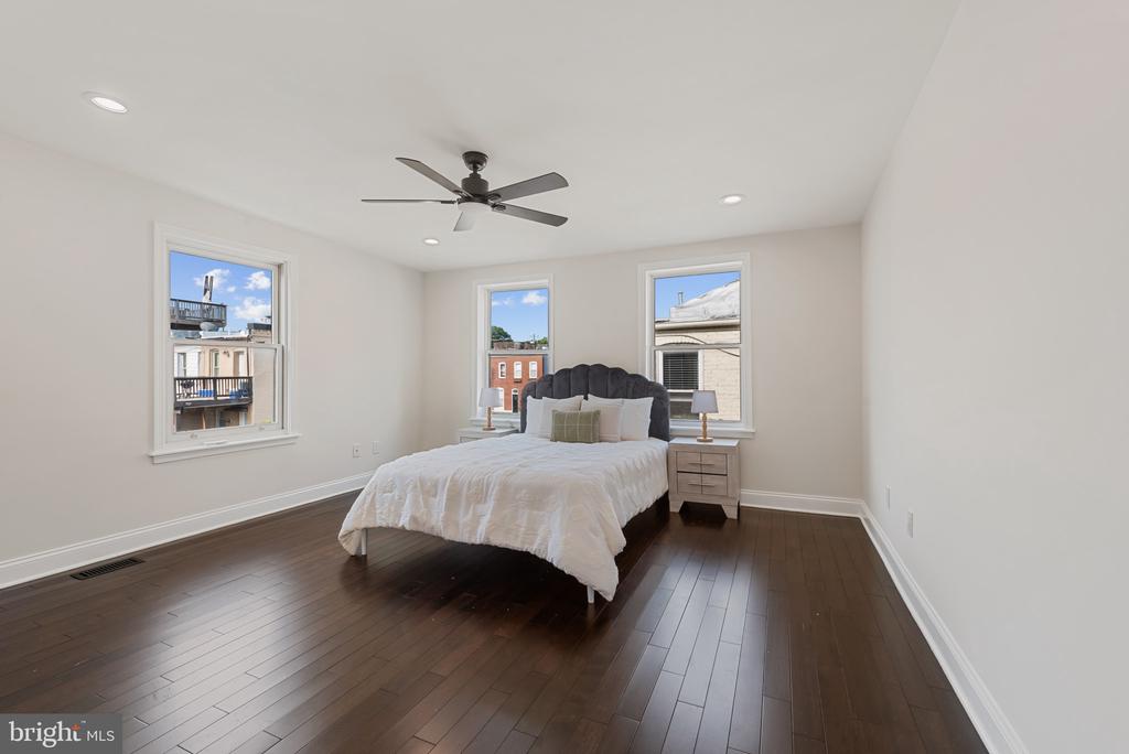 148 S East Ave