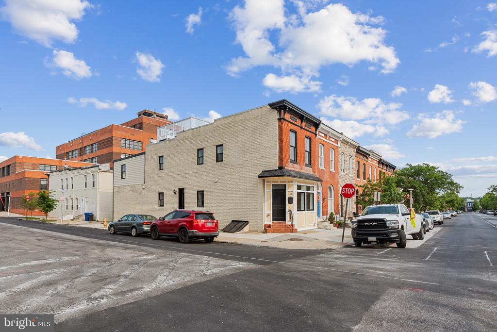 148 S East Ave