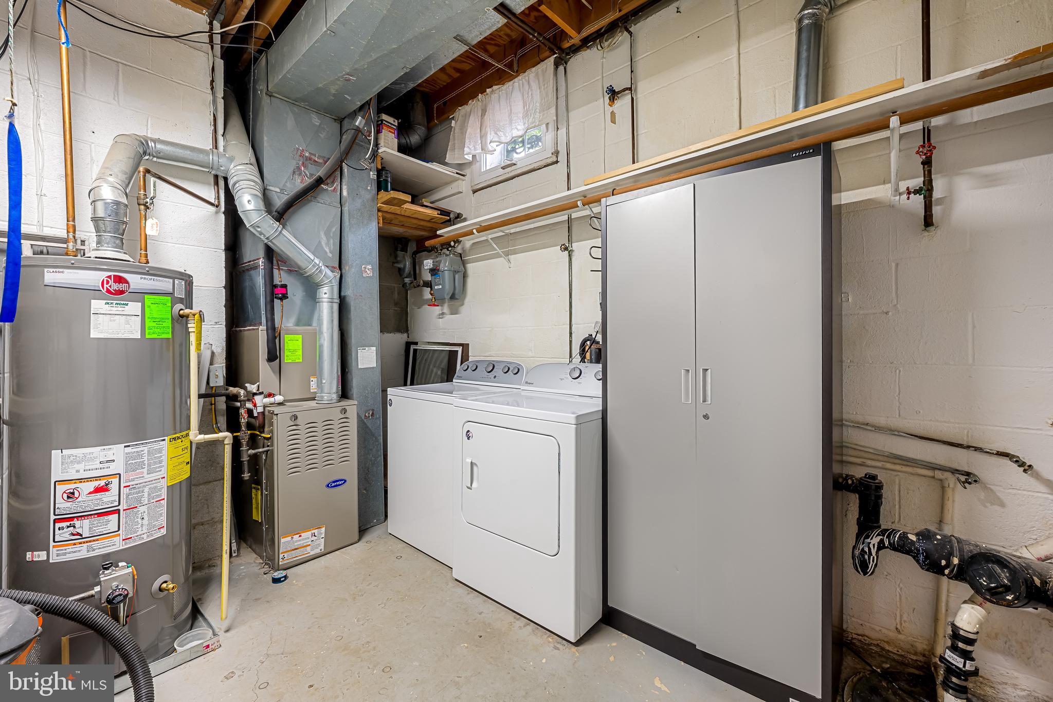 120 W Montgomery St