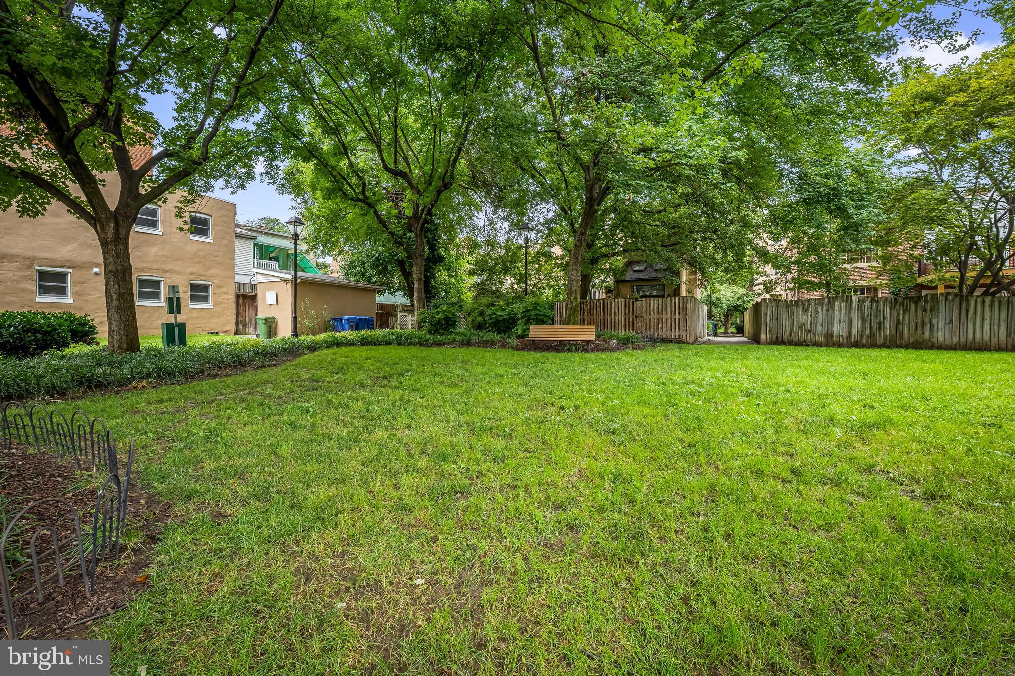 120 W Montgomery St
