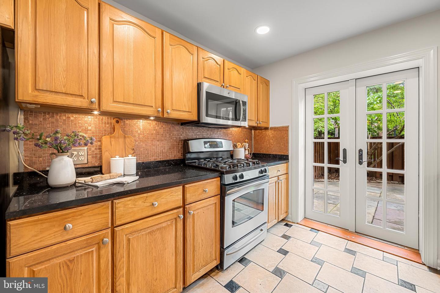 120 W Montgomery St