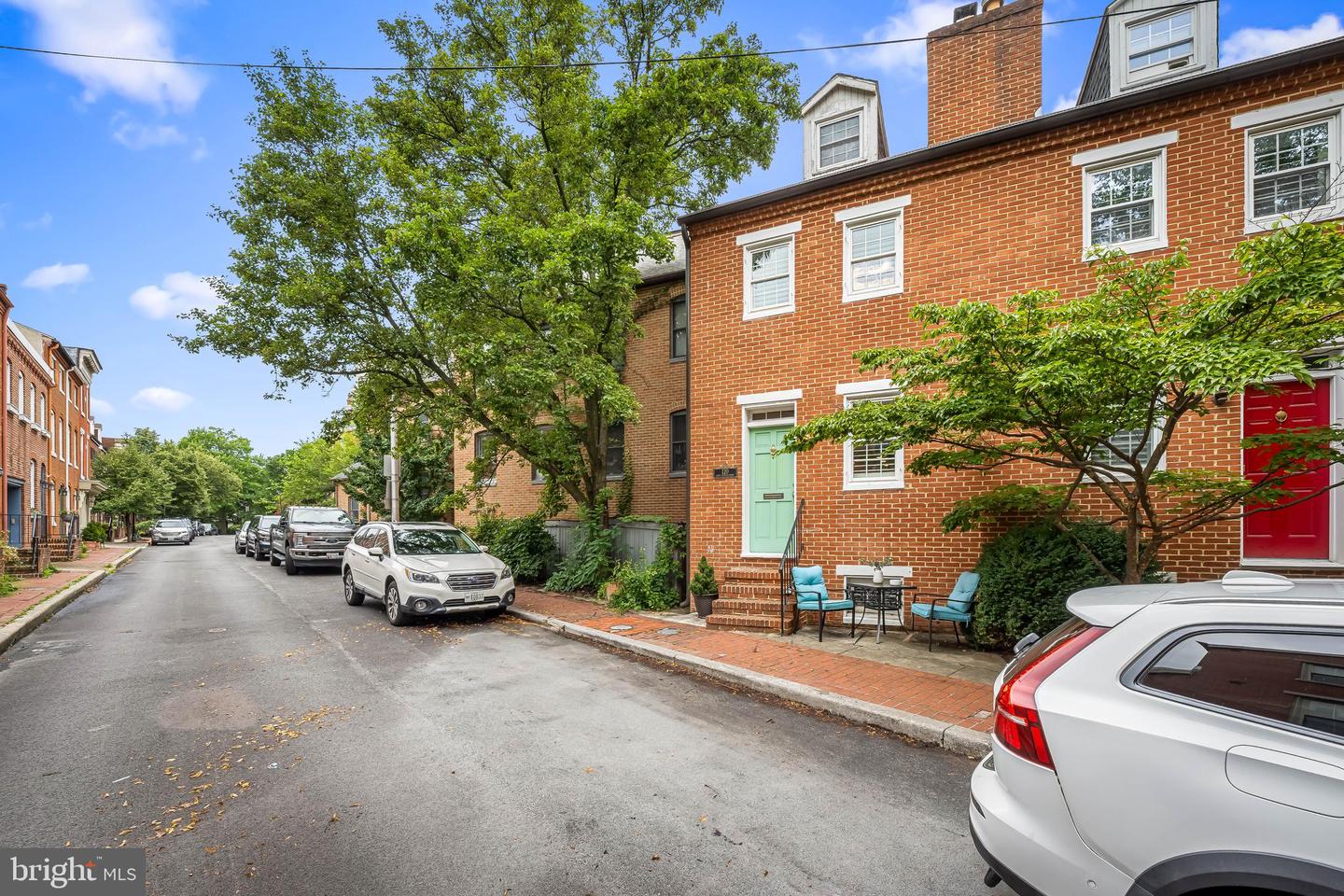 120 W Montgomery St