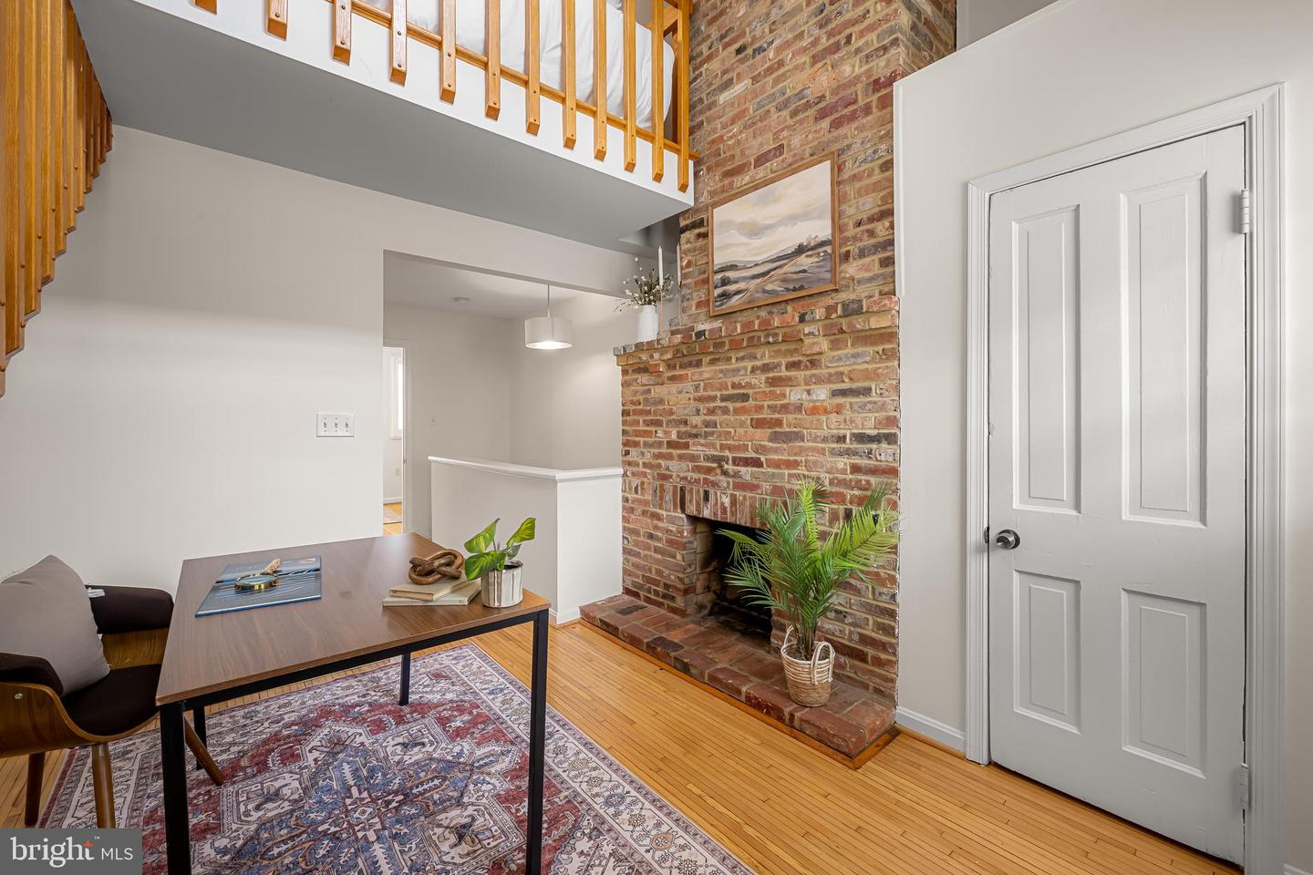 120 W Montgomery St