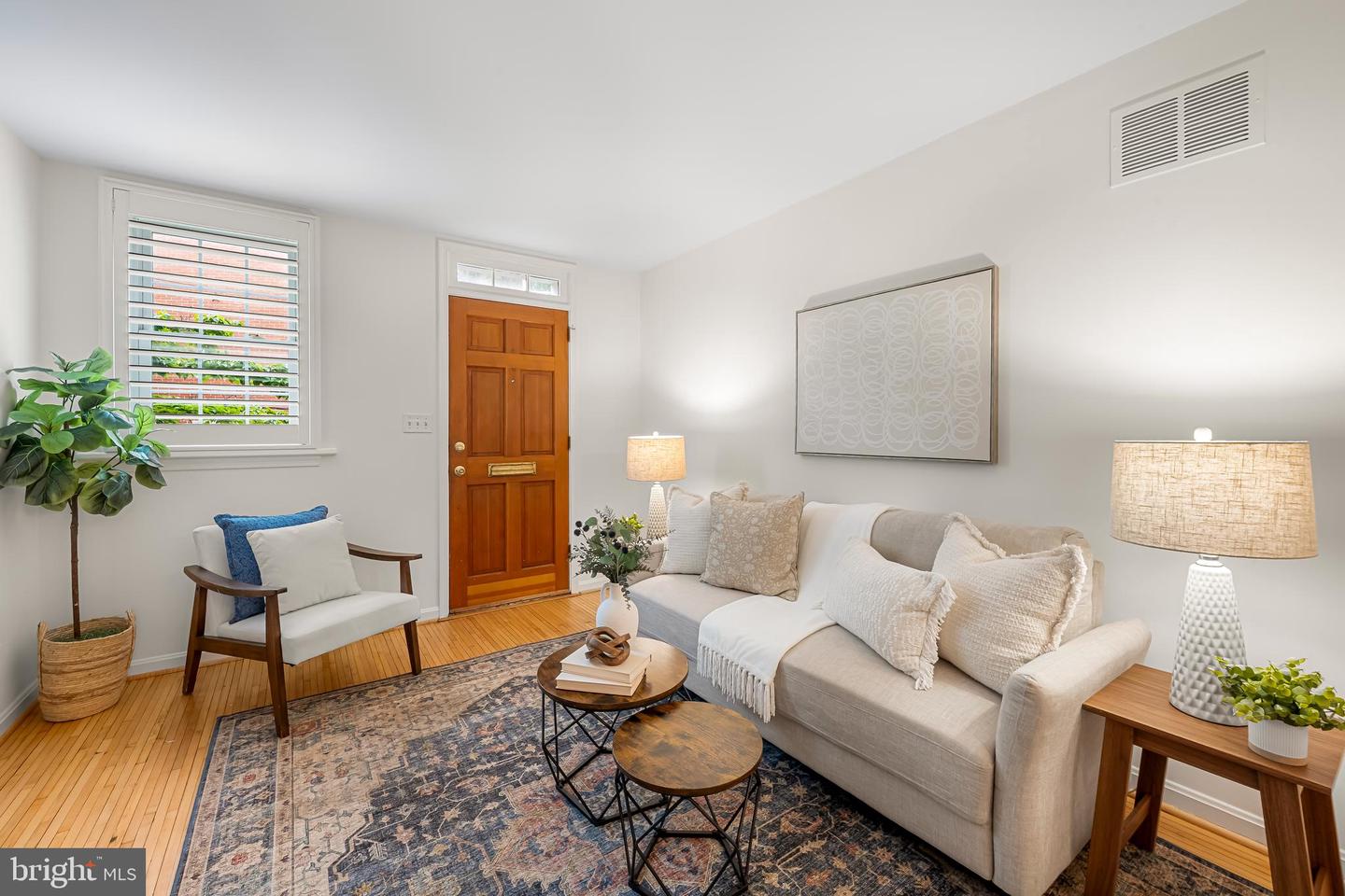 120 W Montgomery St