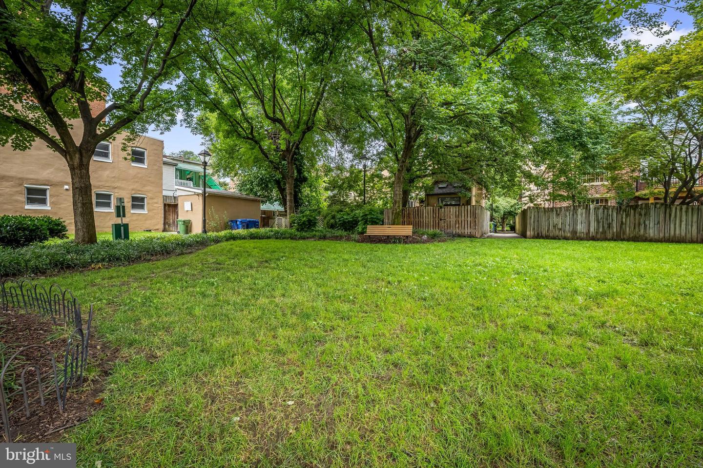 120 W Montgomery St