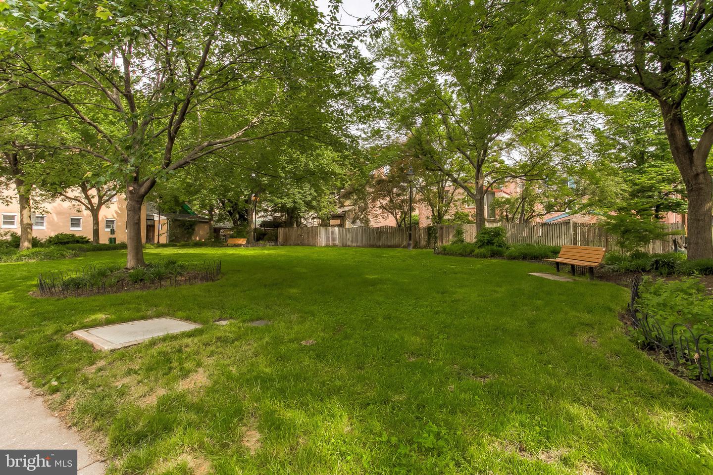 120 W Montgomery St