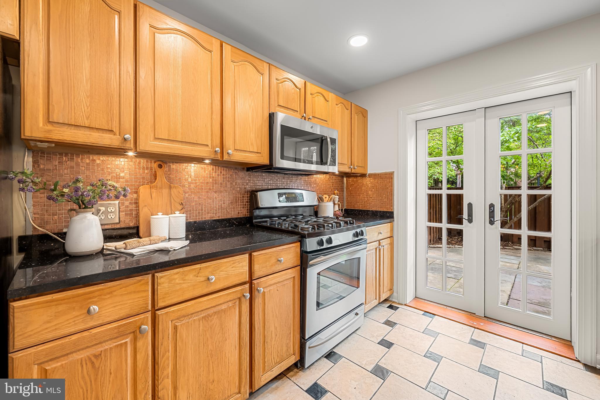 120 W Montgomery St