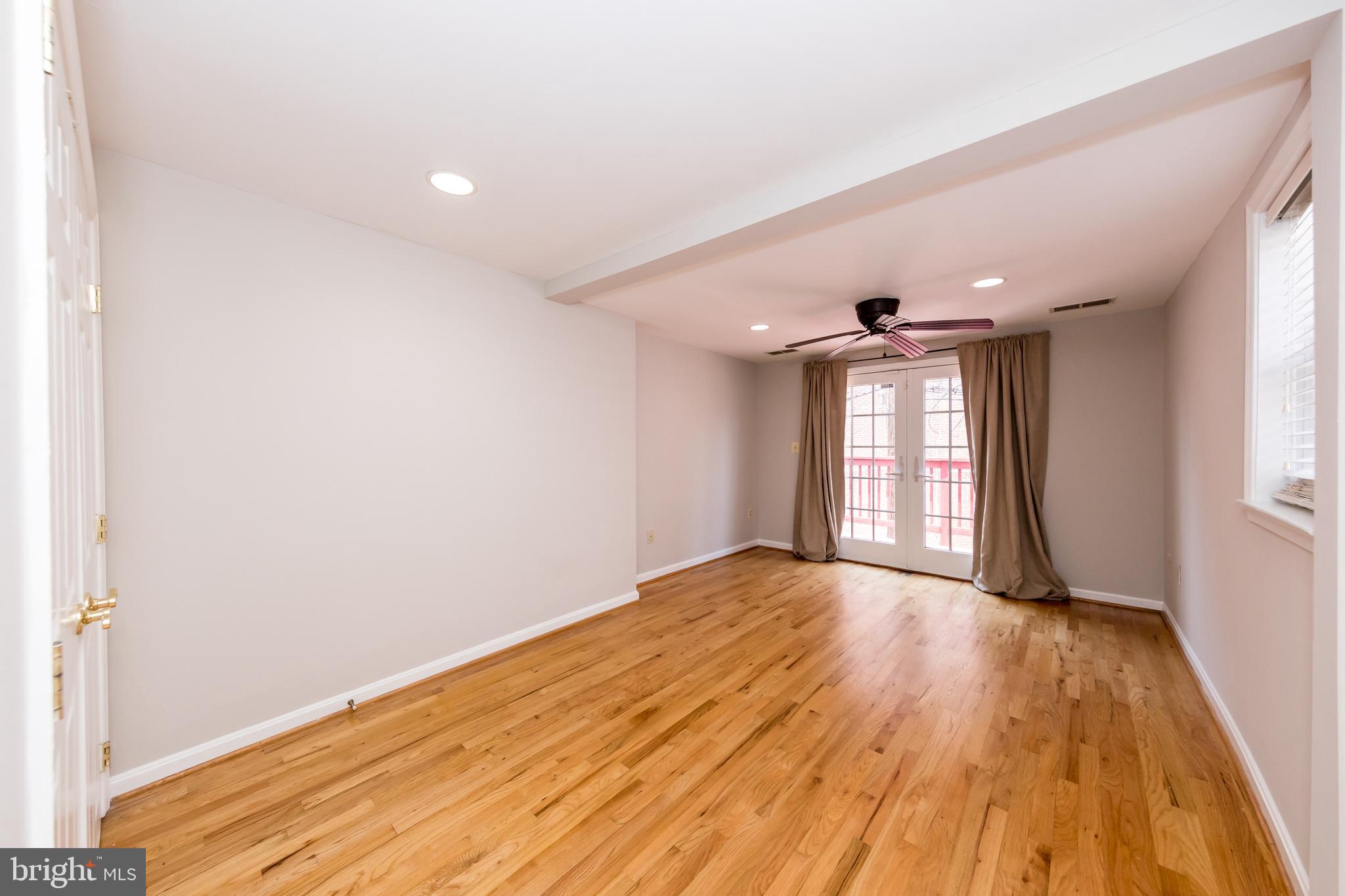 928 S BOULDIN STREET