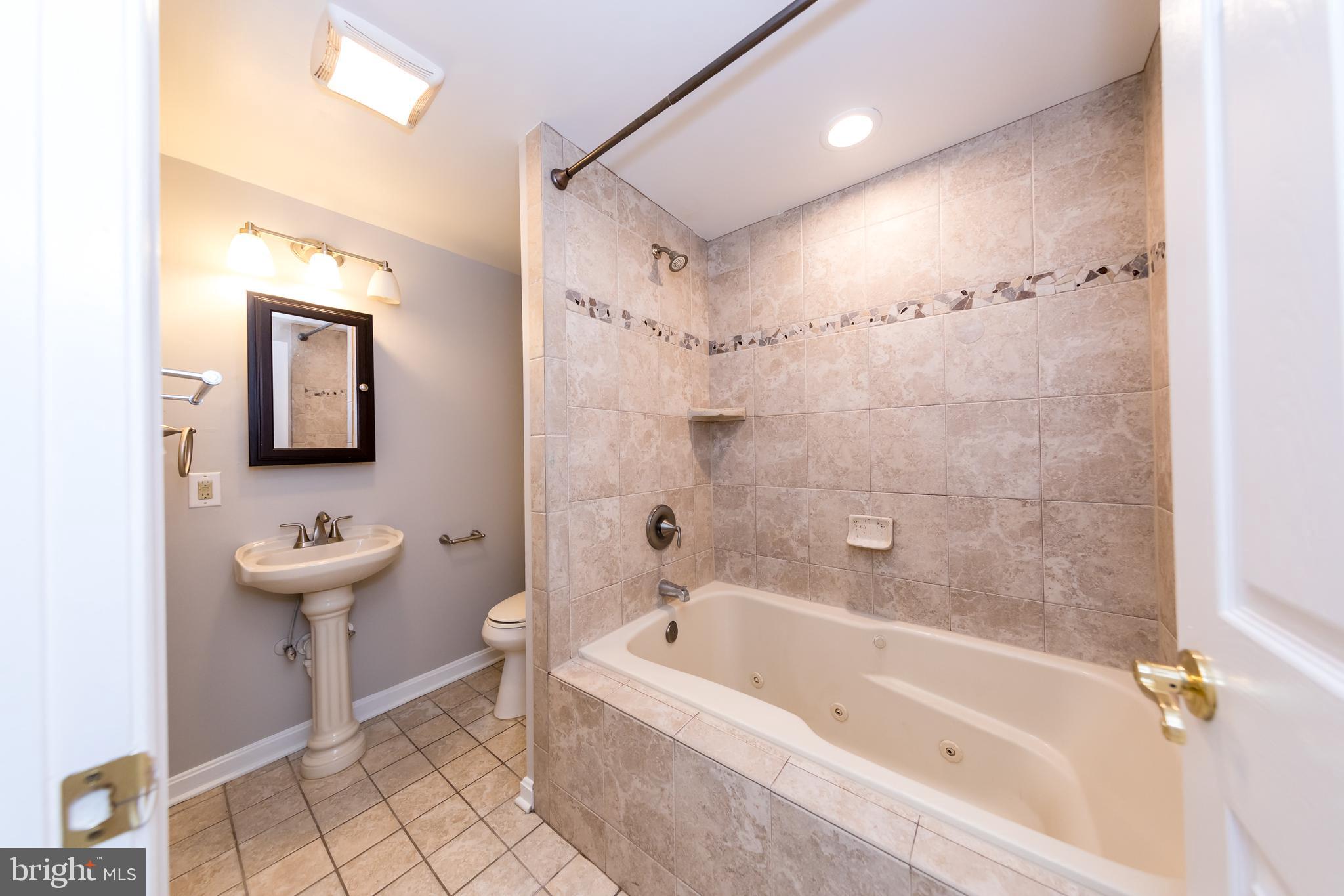 928 S BOULDIN STREET