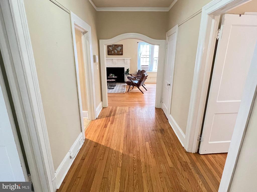 102 W 39th St #1b
