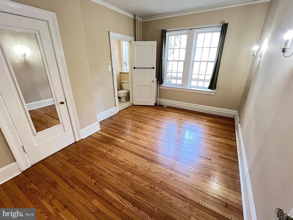 102 W 39th St #1b