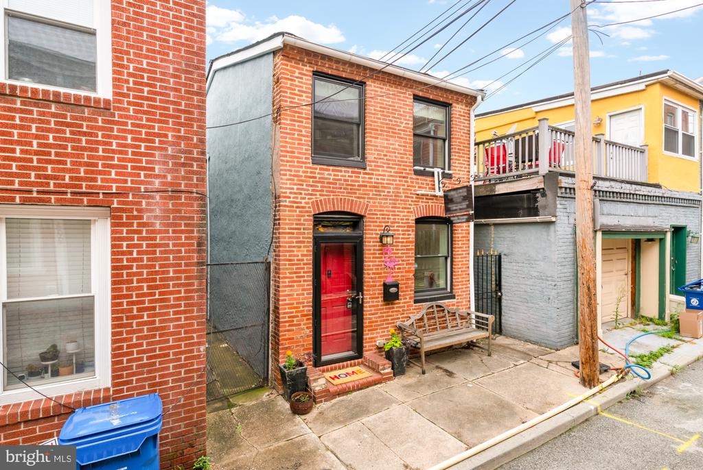 304 S Chapel St