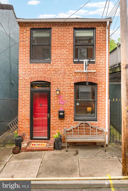 304 S Chapel St