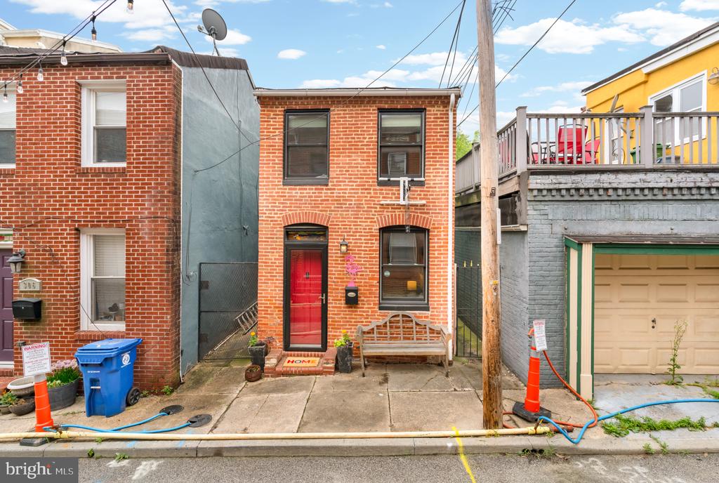 304 S Chapel St