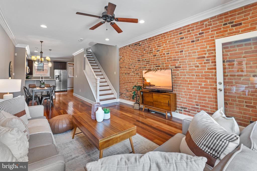 3426 FAIT AVENUE
