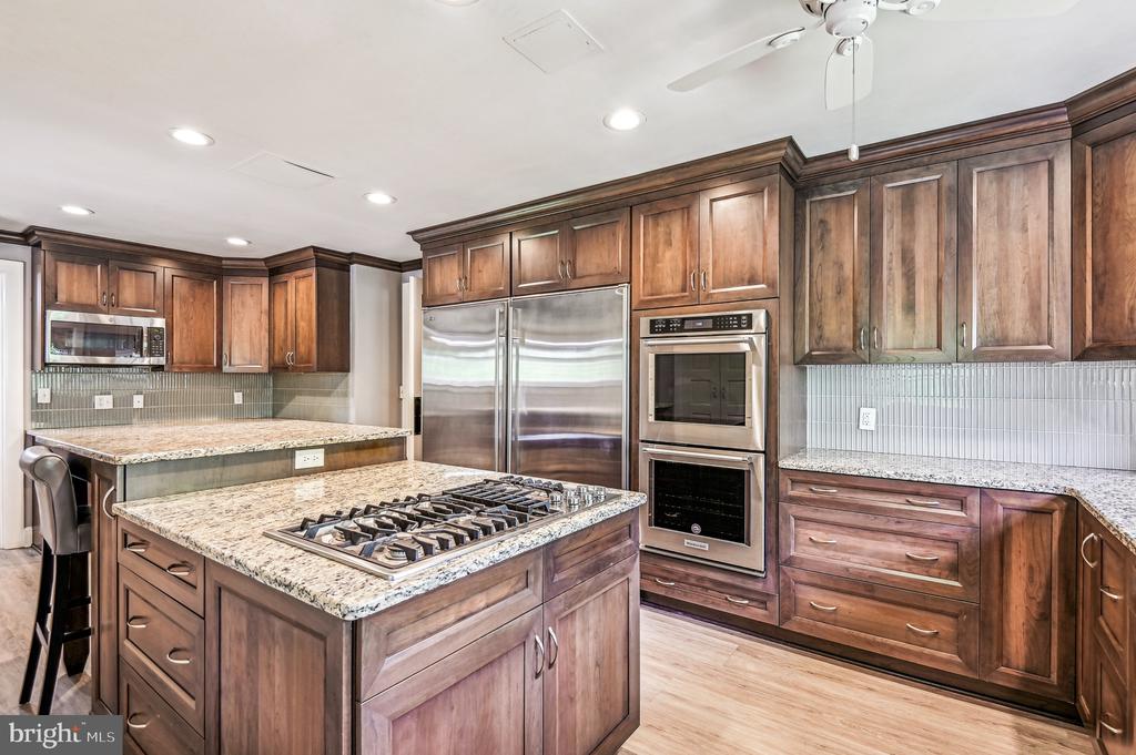 3923 JUNIPER ROAD