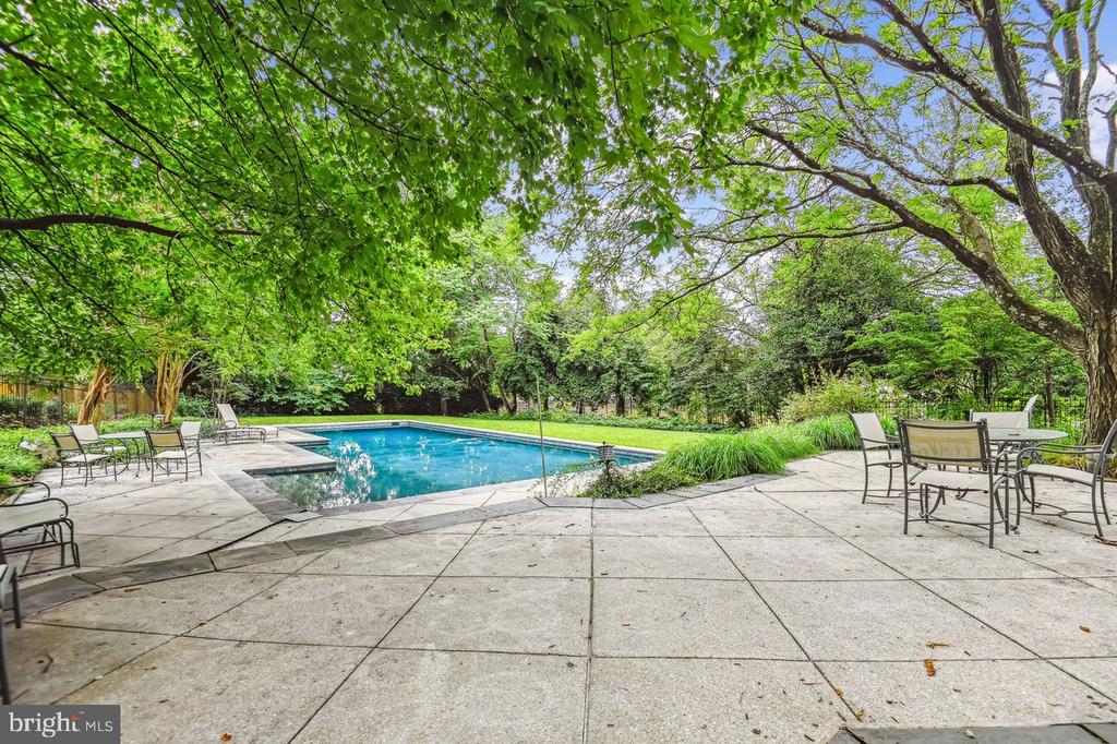 3923 JUNIPER ROAD