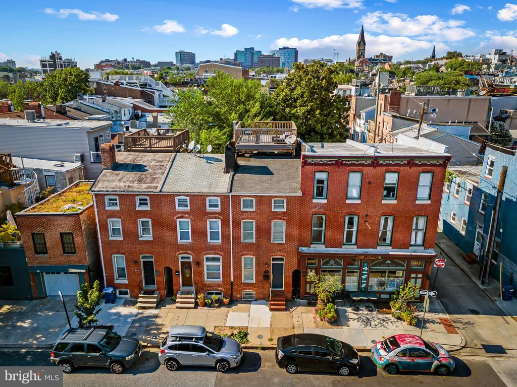 1808 BANK STREET