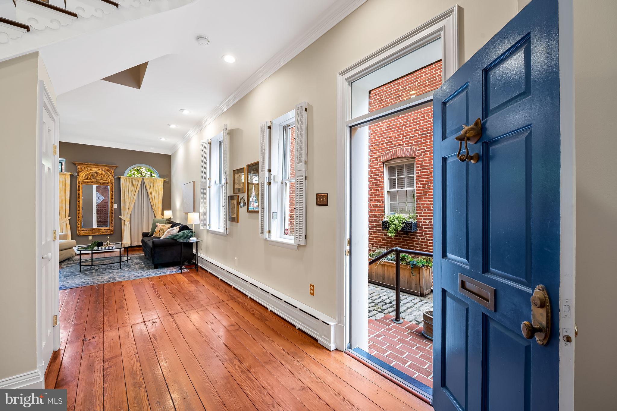 107 W LEE STREET