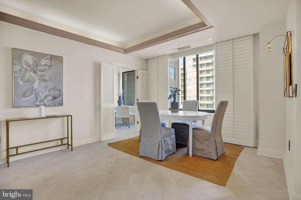 3704 N CHARLES 403