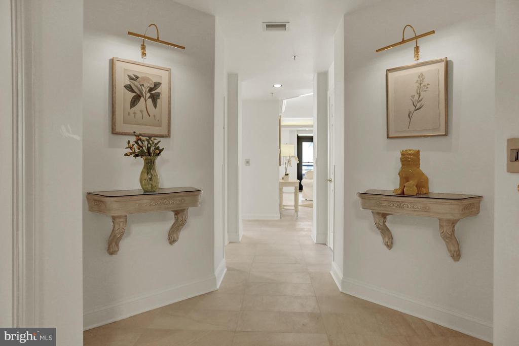 3704 N CHARLES 403
