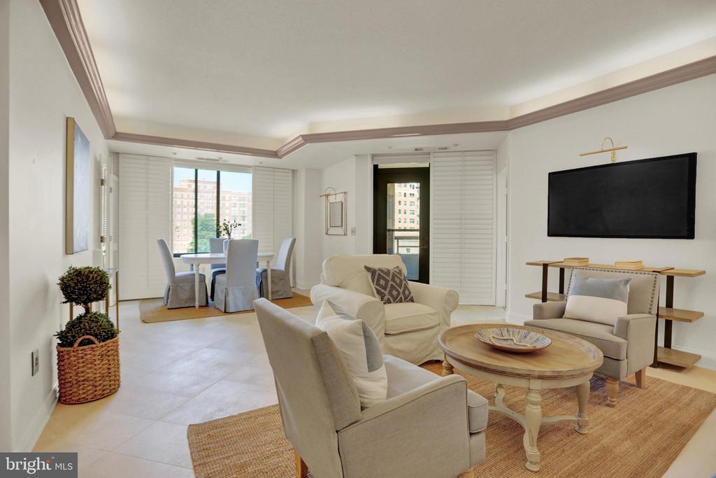 3704 N CHARLES 403