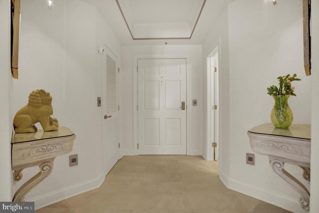 3704 N CHARLES 403