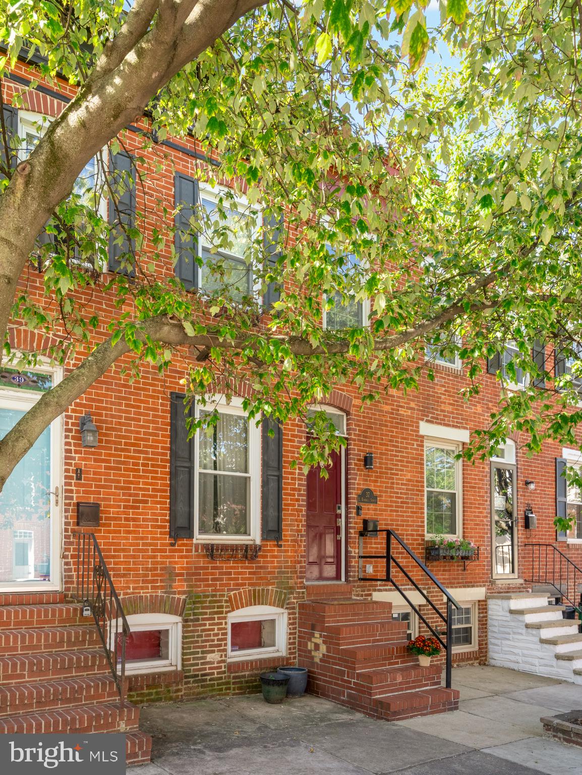 37 E RANDALL STREET