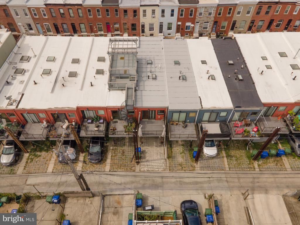 15 DECKER AVENUE